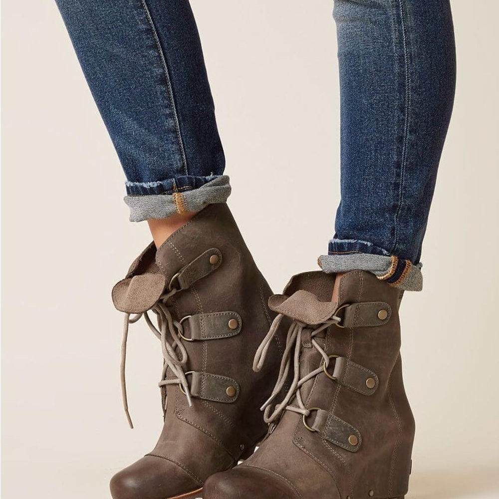 Sorel Lace-Up Wedge Ankle Boots in Taupe Brown